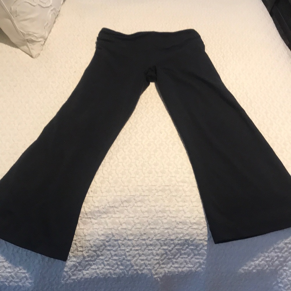 LuluLemon size 4 Capri yoga pants. Size 4